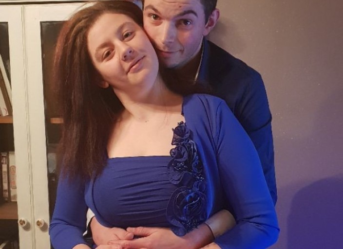 Nous sommes un couple âgée de 24 ans et 26 ans ,.