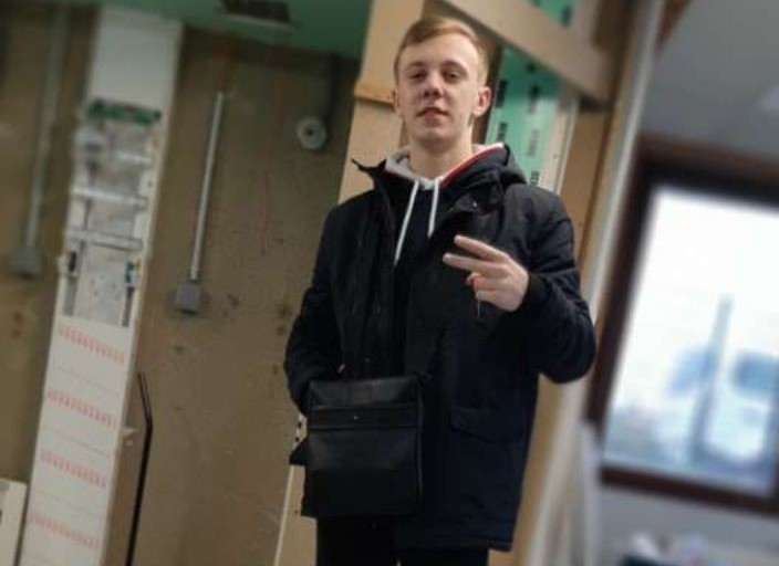 Bonjour je m'appelle jordan j'ai 18 ans