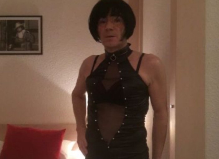 Travesti sexy 46 ans 1m68 60kgs mince épilé