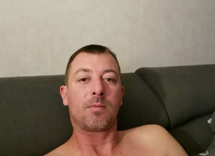 Mec en couple cherche femme en couple