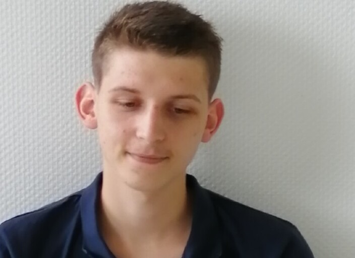 Jeune homme cherche a se faire dépuceler