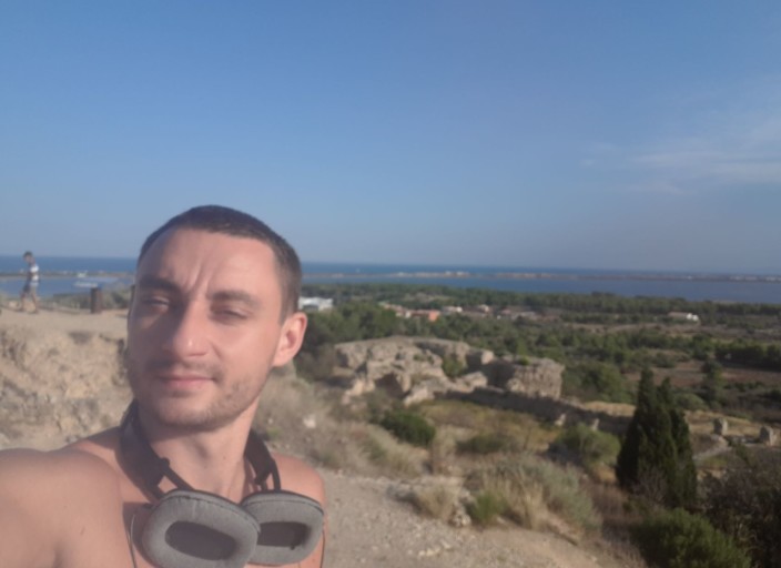 Jeune homme recherche femme