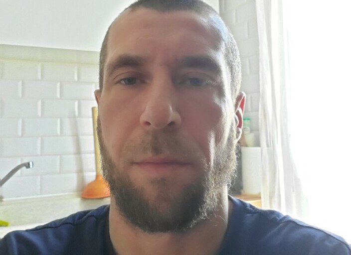 Jeune homme 38 ans recherche femme cougard.