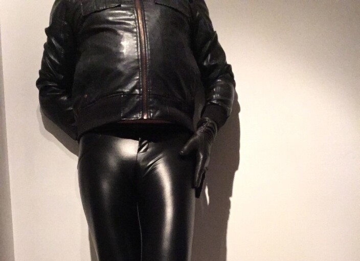 Trav cuir latex pour h mur