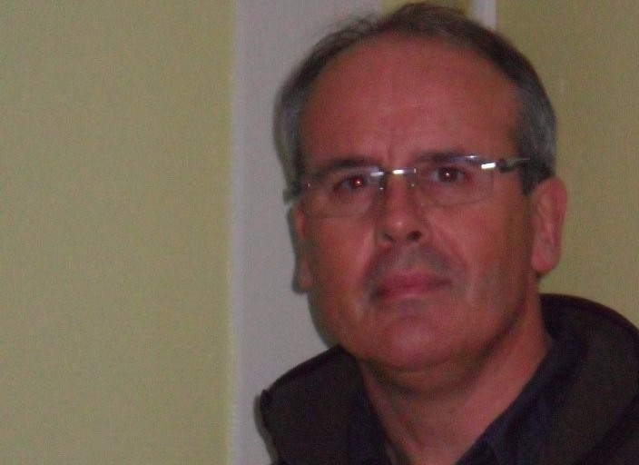 homme  gay de 63 ans recherche un homme