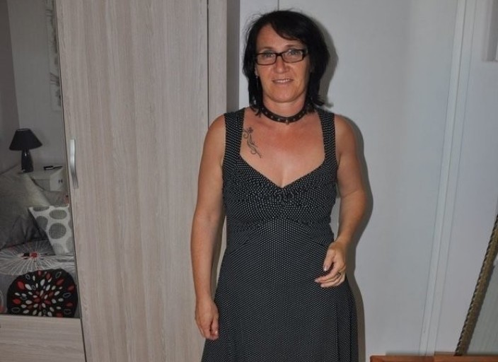 femme mature pour jf ou pour couple de jeunes