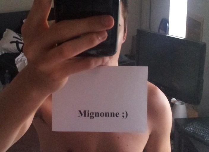 Jeune Homme BM cherche sexfriend sympa, et sans pr.