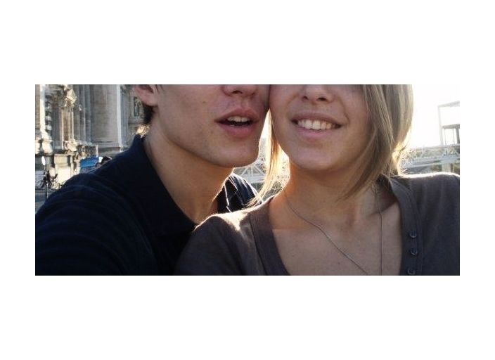 Jeune couple curieux cherche jeune femme bi