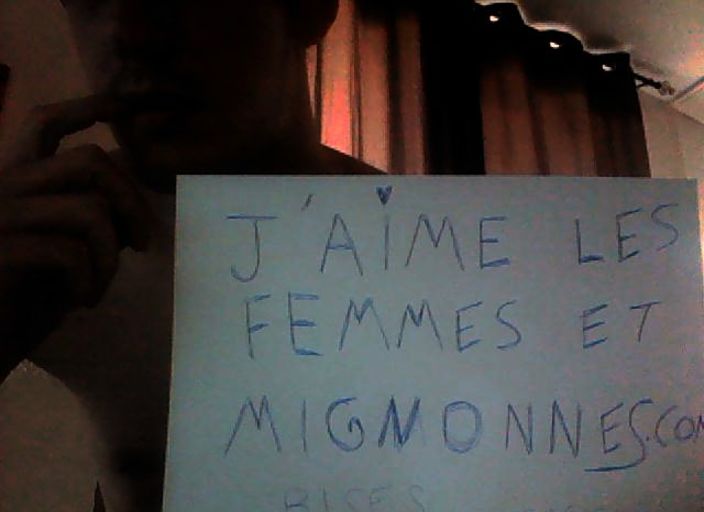 Jeune aman amateur de vraies Femmes