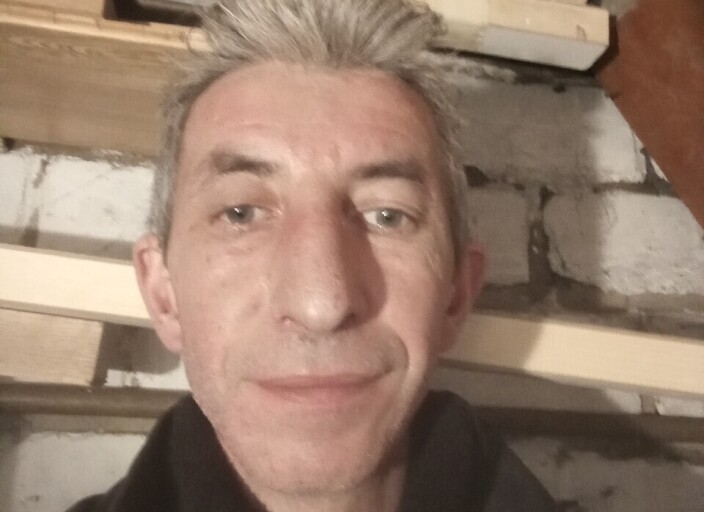 Bonjour je suis Jean-Jacques 45 ans célibataire d.