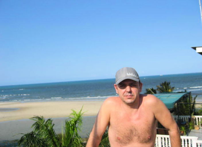 Homme seul, recherche femme