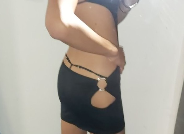 Petite asiat travesti débutante