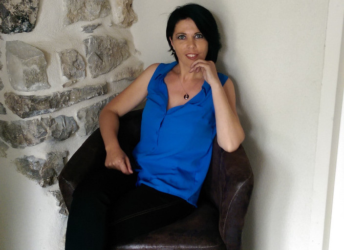 Femme qui cherche une  jolie femme 35 / 45 ans pou.