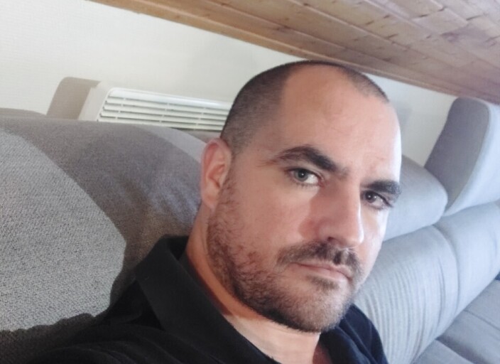 Homme cherche femme ou couple