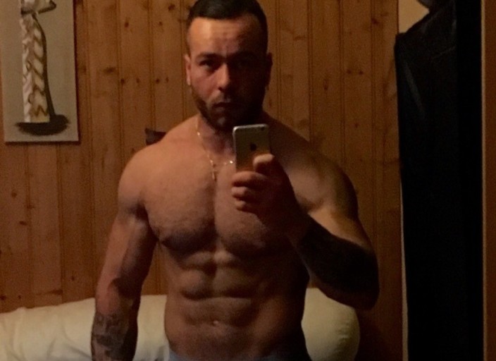 JH musclé cherche du Fun et rencontres sans prise.