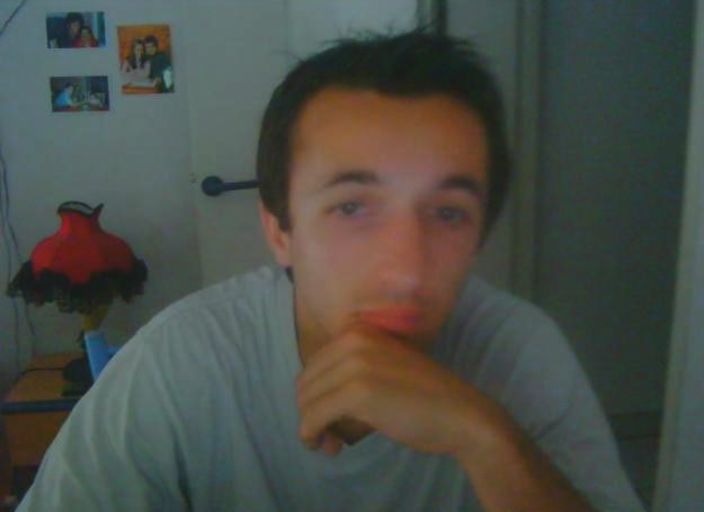 Jeune Homme cherche femme seule