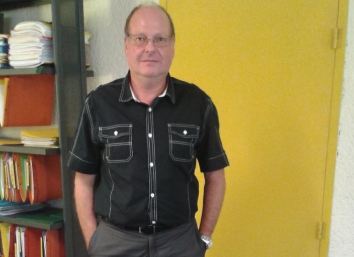 homme 56 ans recherche femme ou couple pour relati.