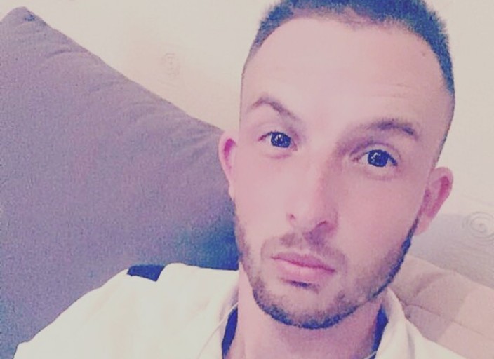 Célibataire , 23 ans de rennes