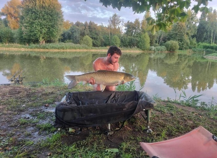 je cherche quelqu’un pour que je la fasse trembl.