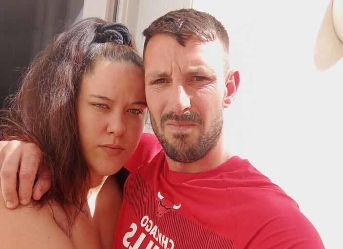 couple recherche une femme bi pour plaisirs.