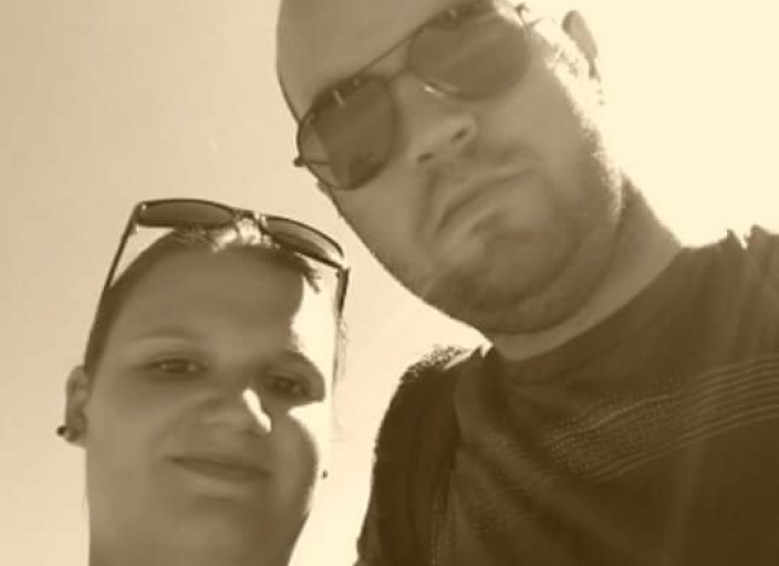 Couple recherche jeune femme